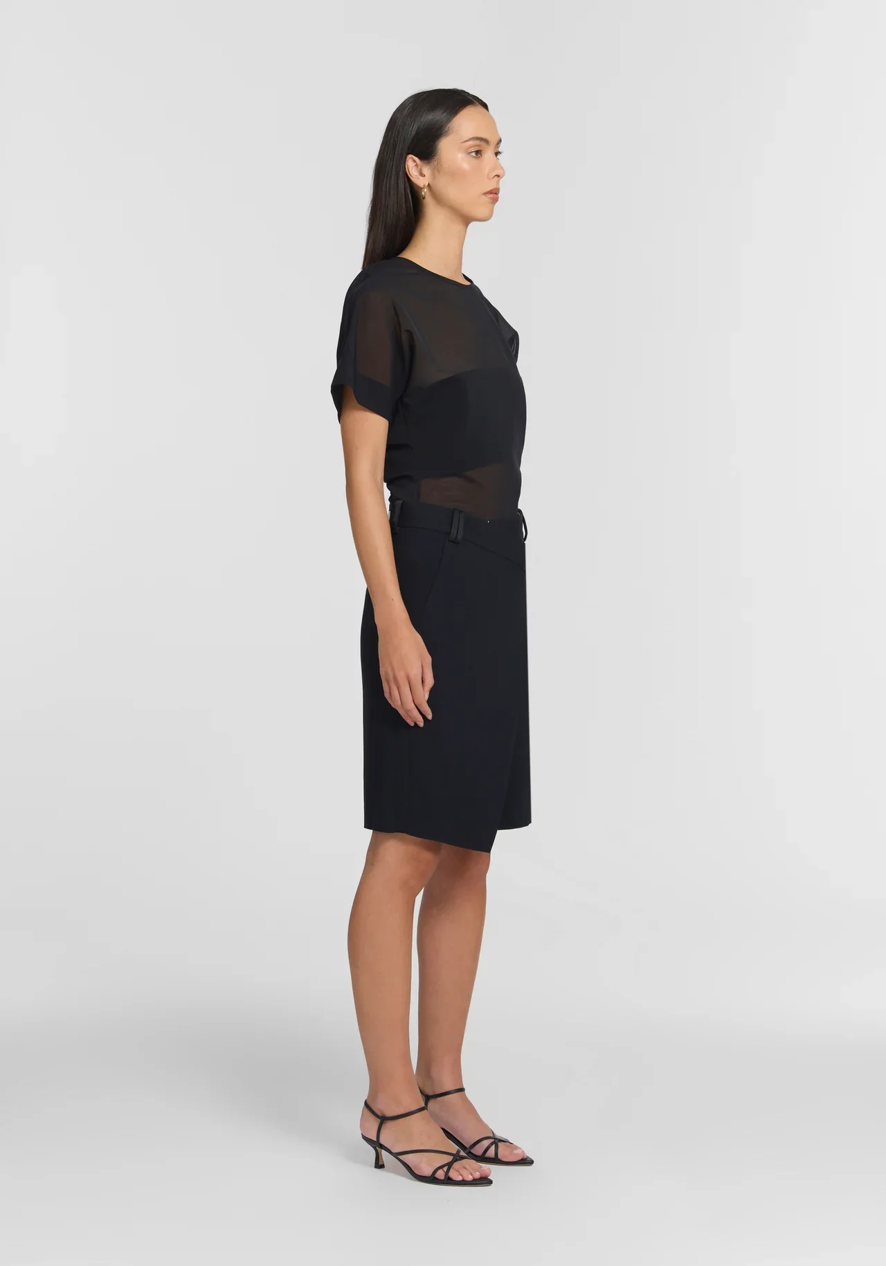 Bellatrix Short in Black - Image 4