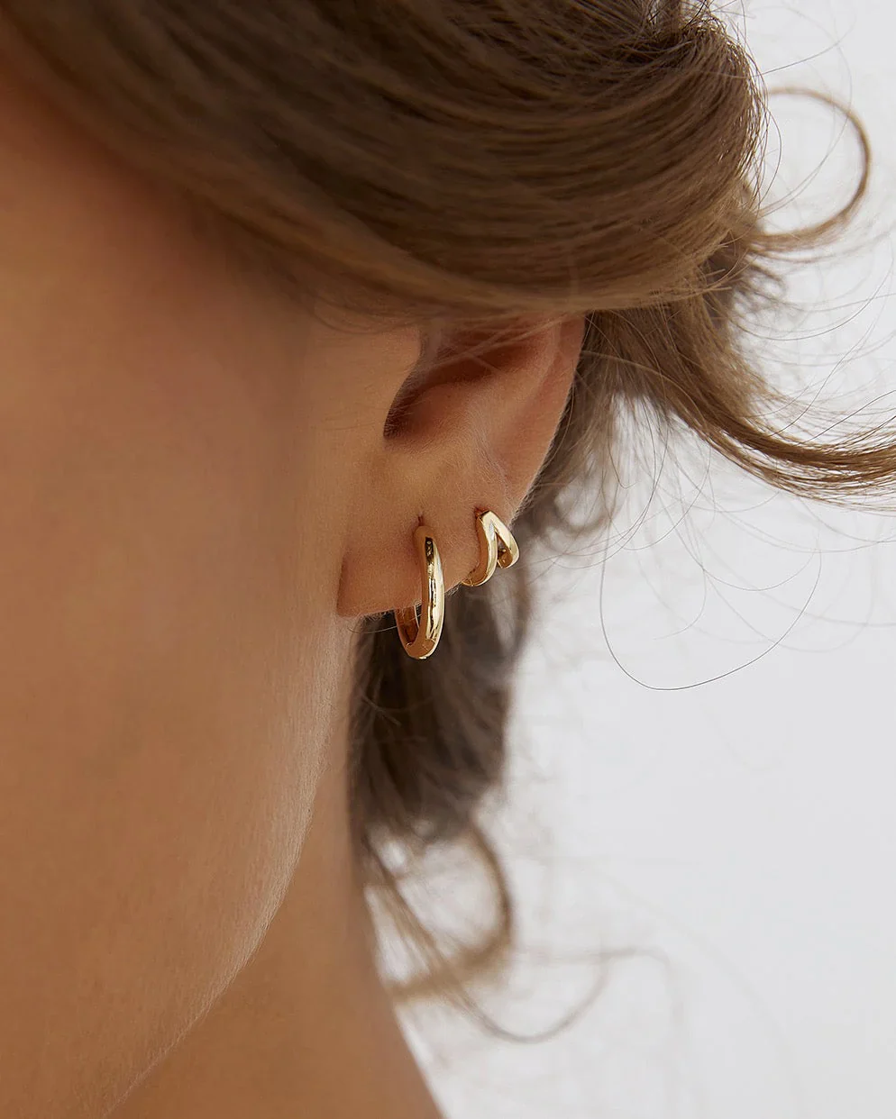 J Gold Earrings in Midi - Image 3