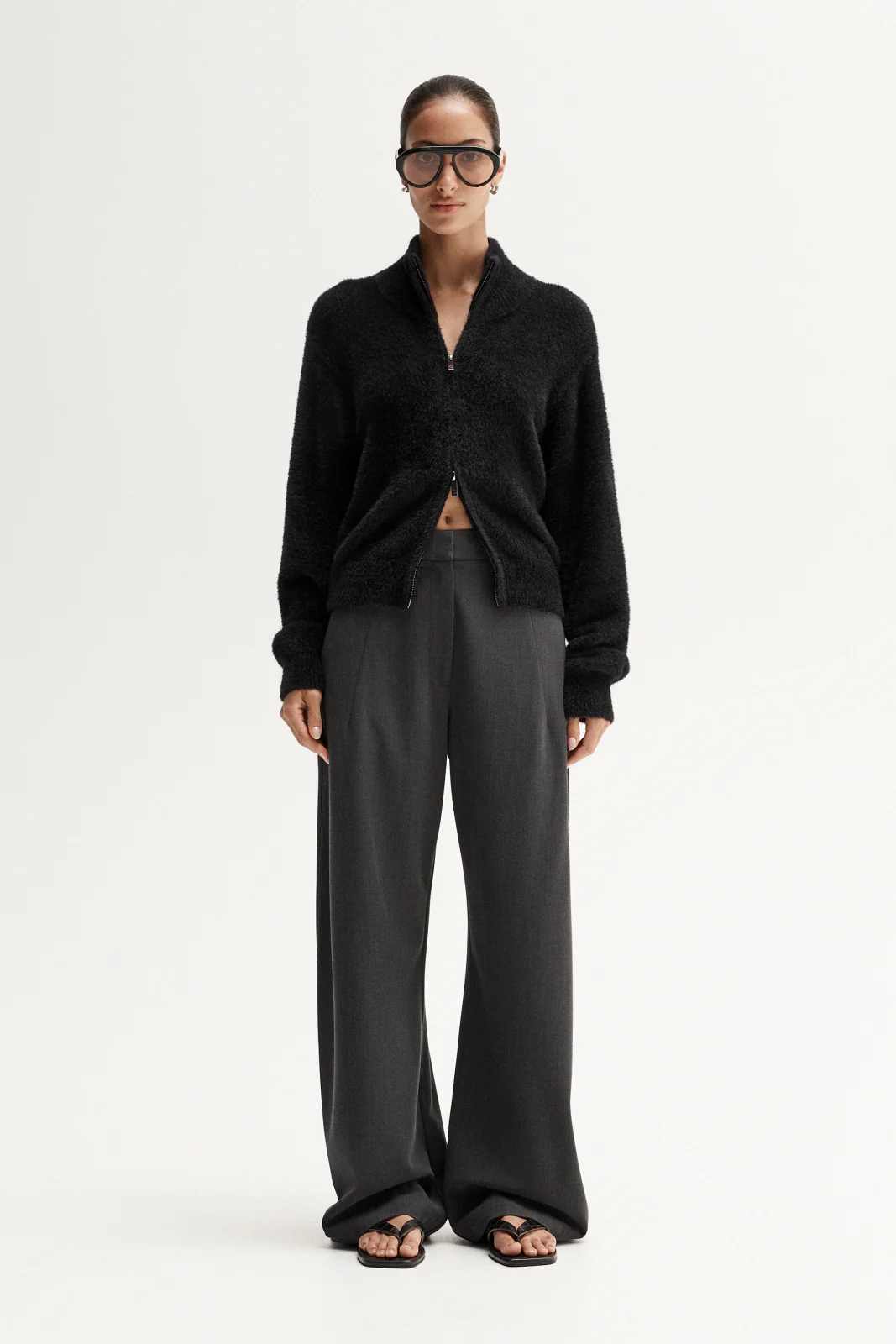 Leon Knit Cardigan in Black