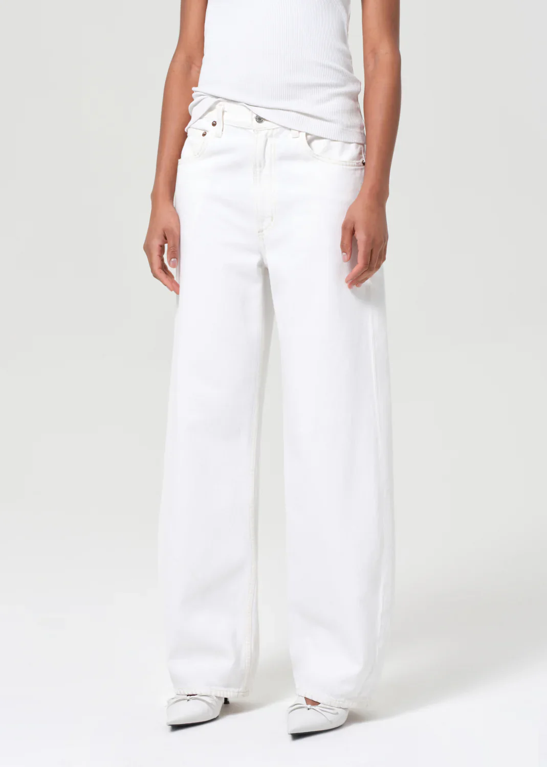 Low Curve Jean in Milkshake - Image 4