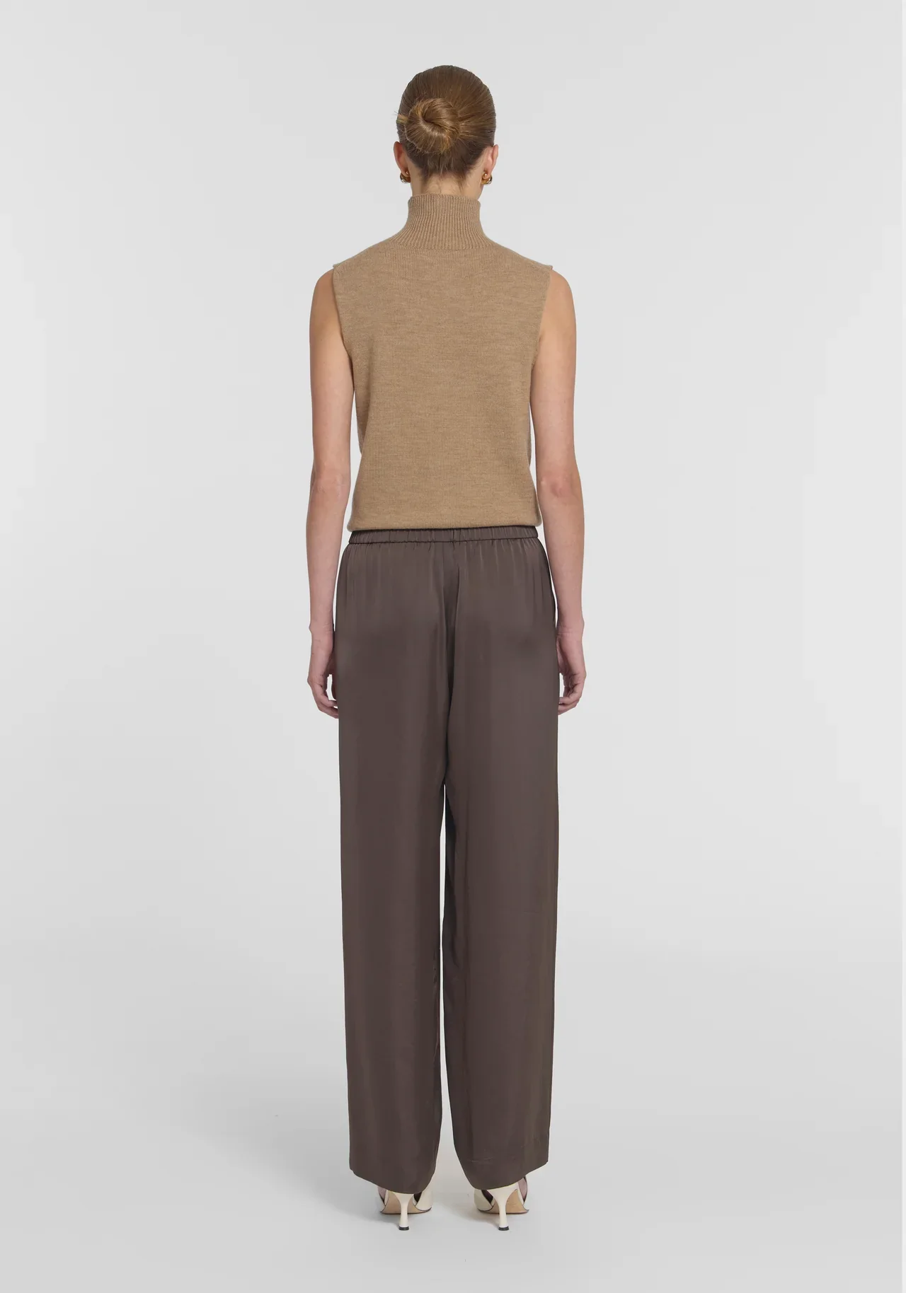 Pilot Pant in Chocolate - Image 4