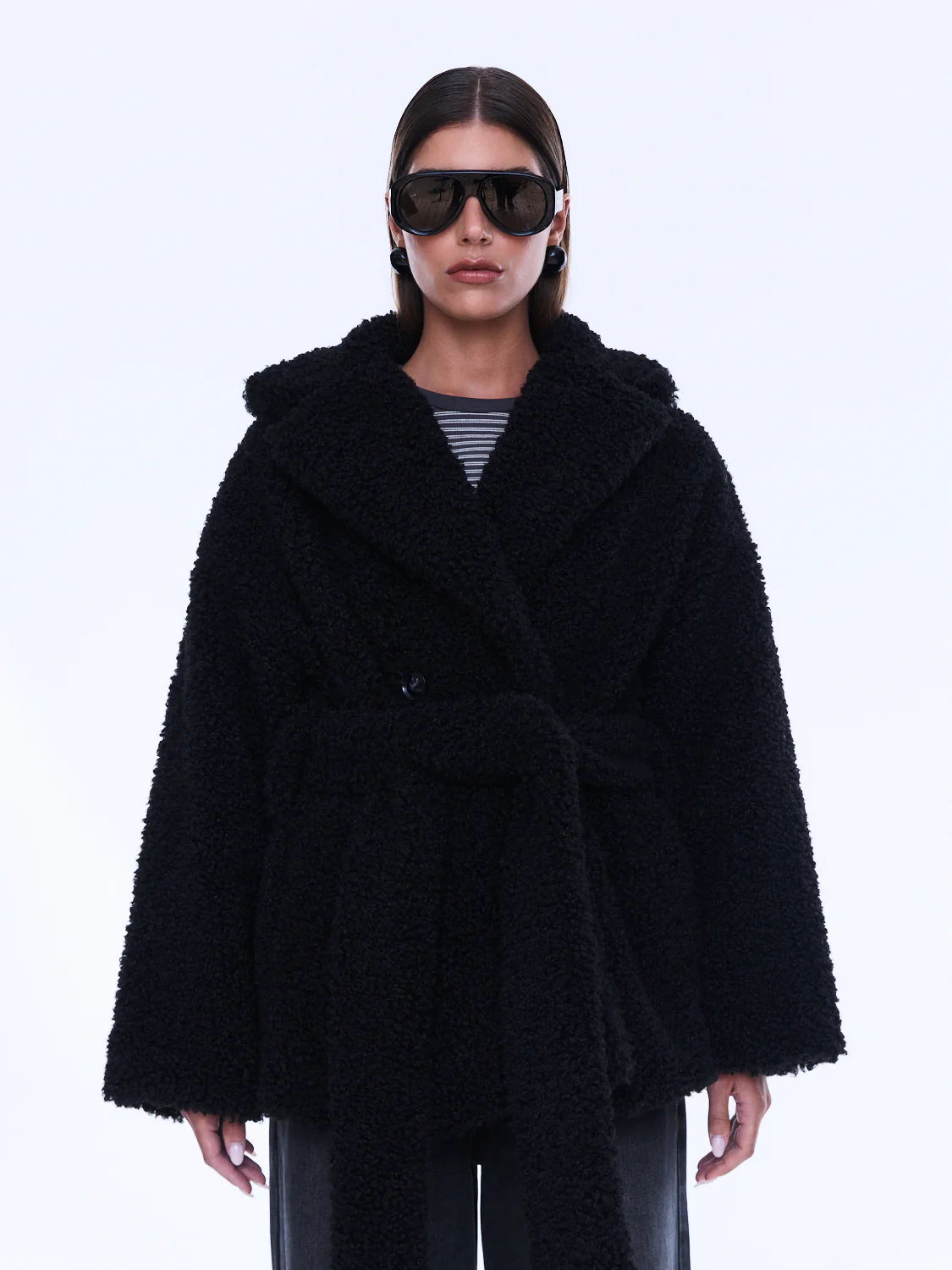 Quinn Faux Fur Robe in Black - Image 5