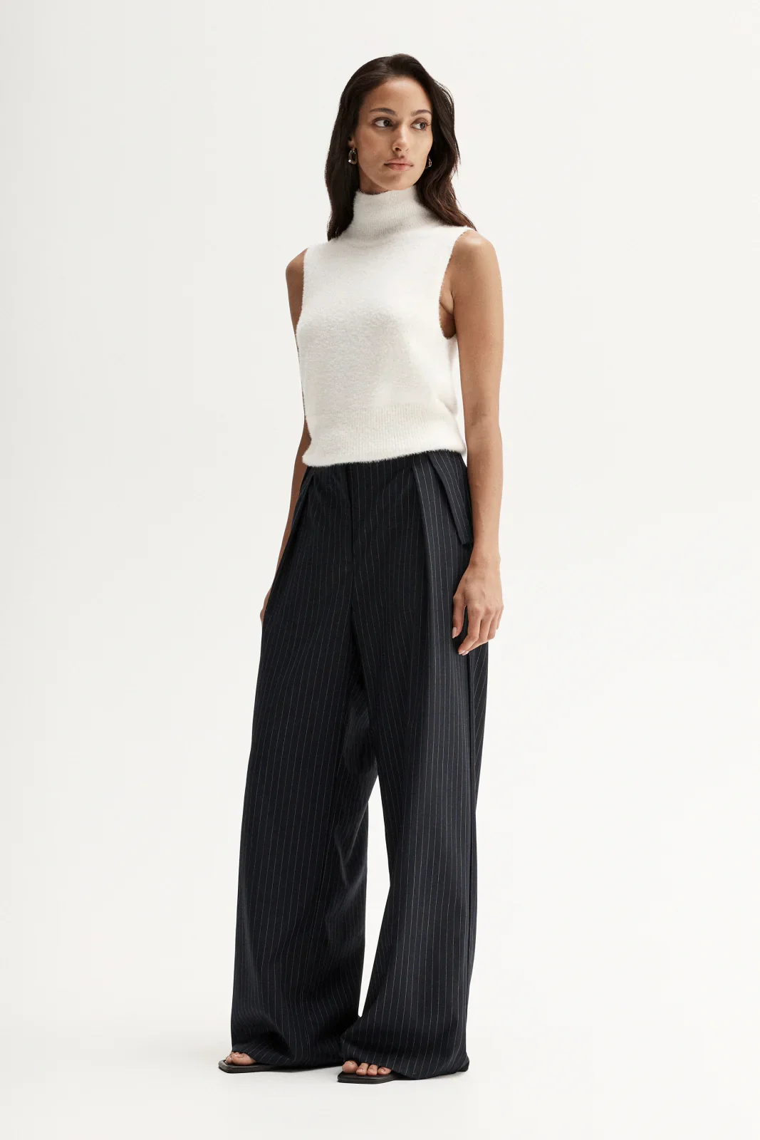 Ronnie Knit in White - Image 3