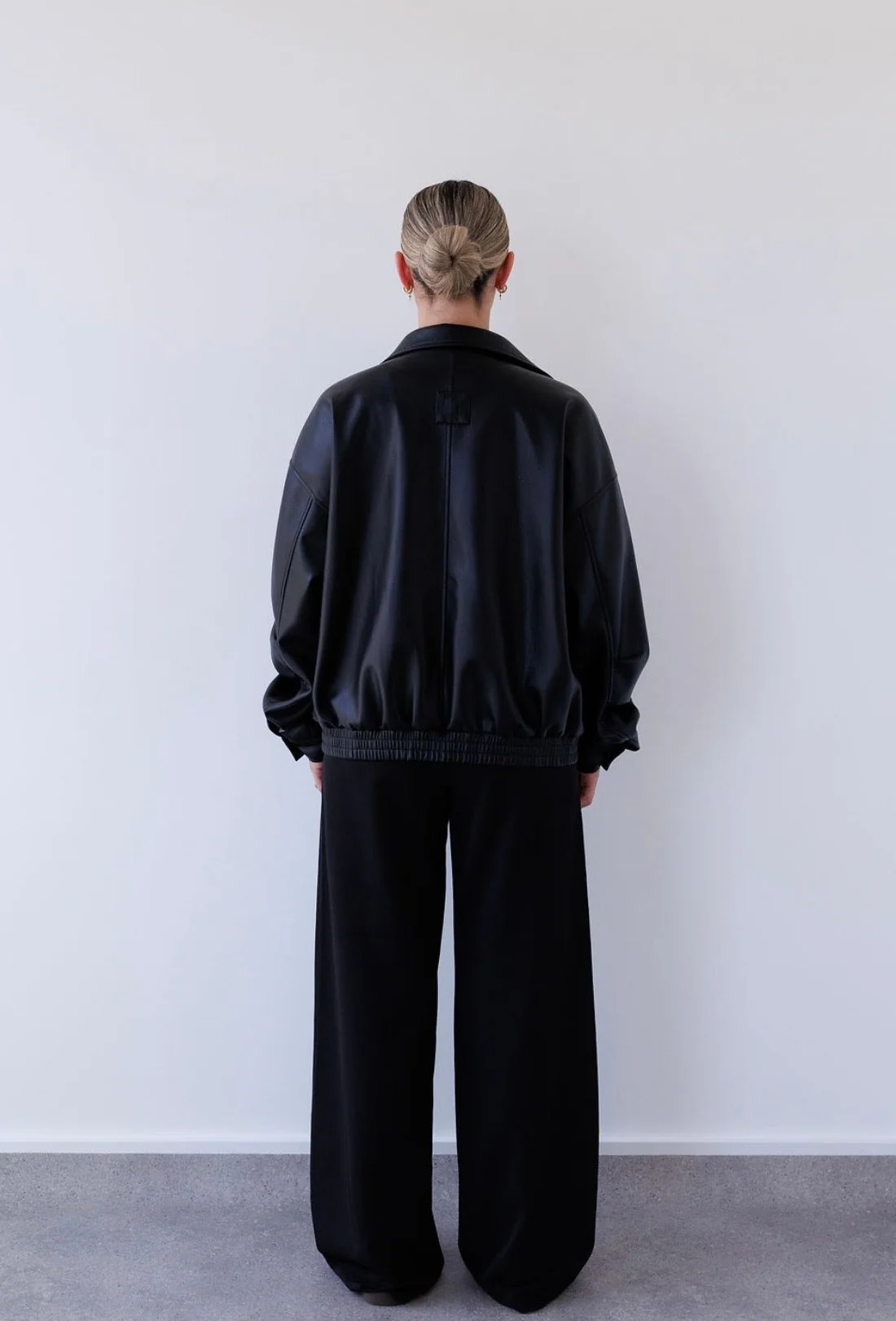 Scout Bomber in Black - Image 3