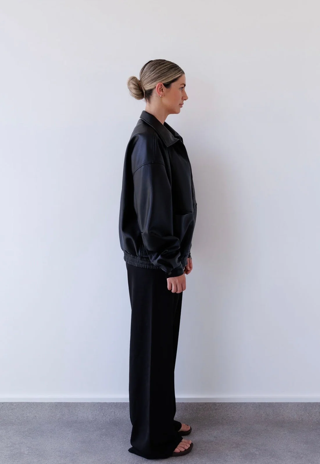 Scout Bomber in Black - Image 4