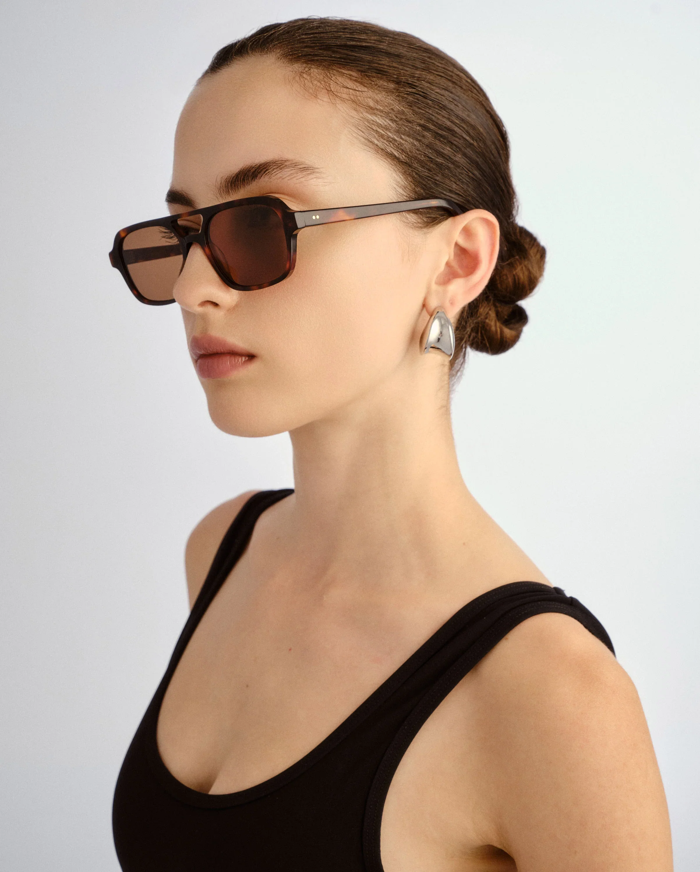 The Dusty Sunglasses in Classic Tortoise - Image 3